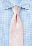 Cravată blush cu model paisley solid