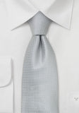 Cravata de matase XXL argintie cu struct