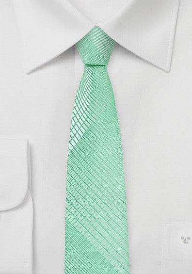Cravata ingusta verde menta - Cravatepedia