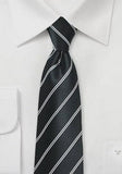 Cravata barbati cu linii culori clasice