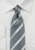 Cravata gri dungi argintii deschis