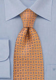 Cravata portocaliu deschis cu model geometric - Cravatepedia