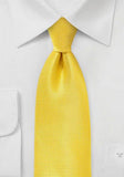 Cravata galben auriu monicrom cu structura texturata