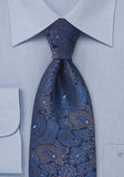 Cravata brodata albastru regal cu motive florale