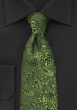 Cravata cu motive florale brodate culoare pin verde