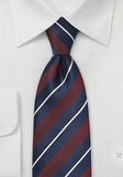 Cravata in dungi bleumarin visiniu si alb