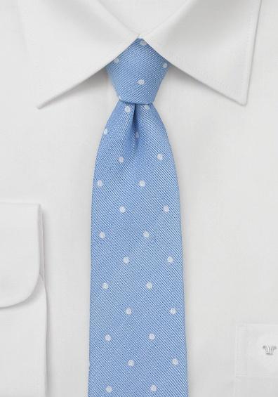 Cravata ingusta albastru pal cu buline din matase&bumbac satinat--Cravate Online