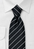 Cravata neagra cu dungi albe