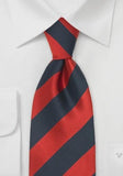 Cravata rosie albastra cu dungi