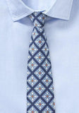 Cravata slim albastră model țiglă, 7 cm, bumbac