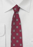 Cravata slim rosie cu embleme--Cravate Online