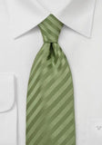 Cravate verde in dungi
