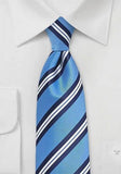 Cravate galbastru deschis cu dungi albastru inchis si alb