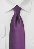 Cravate purpuriu