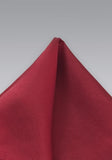 Batista ornamentală roșu închis în mătase