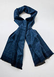 Esarfa bleumarin cu model de matase--Cravate Online