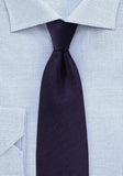 Cravată fin texturată violet Cravată violet cu structură mată
